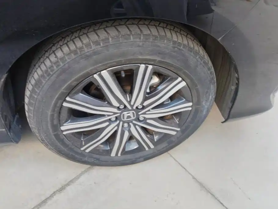 Фото 6 - Honda Odyssey