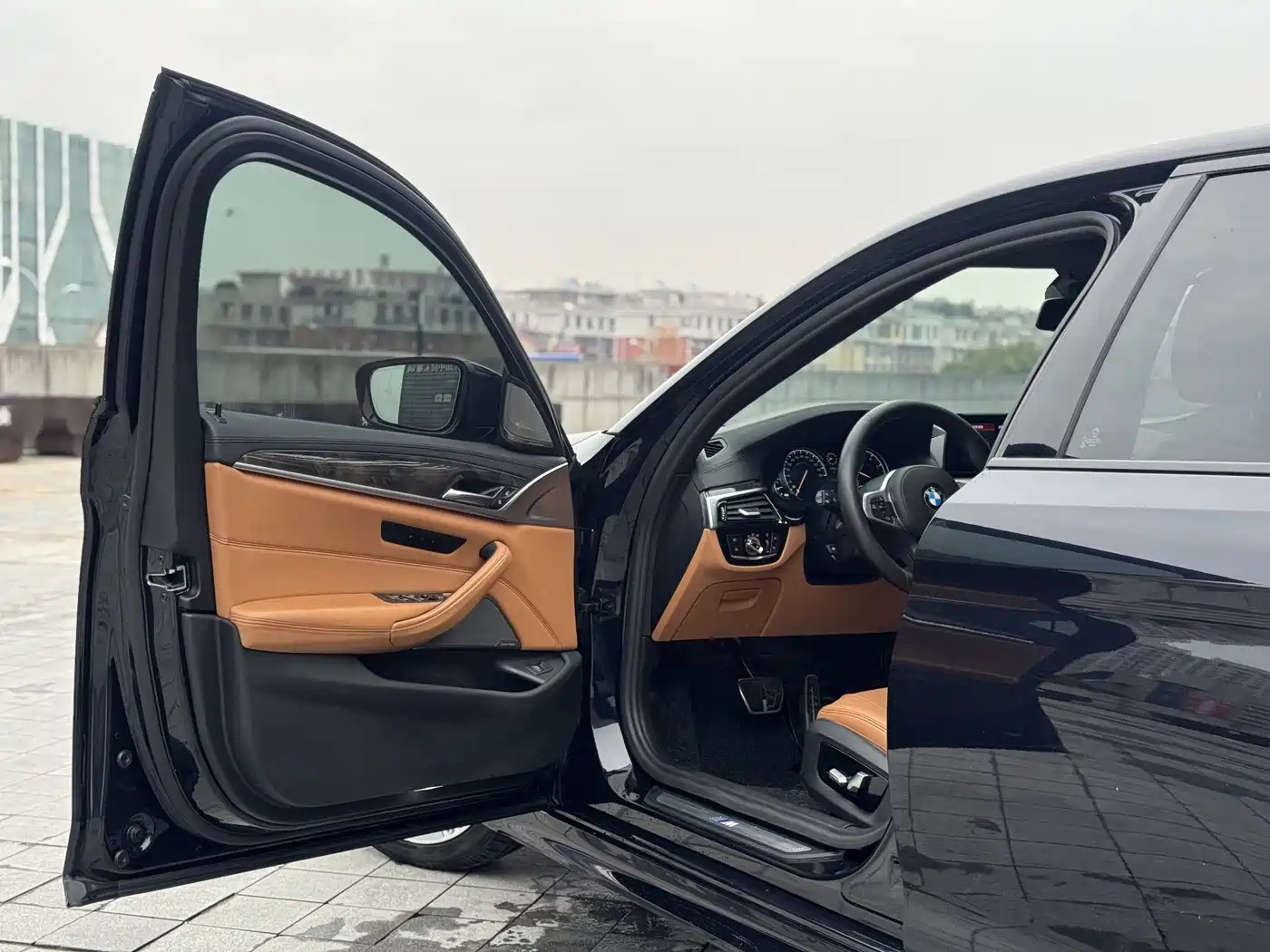 BMW 5 Series 2018 530Li Premium M Sport Package фото 15