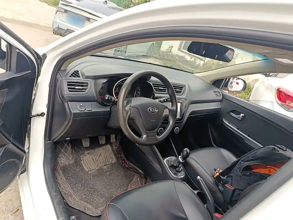 Kia K2 2015 Sedan 1.4L MT GLS фото 10