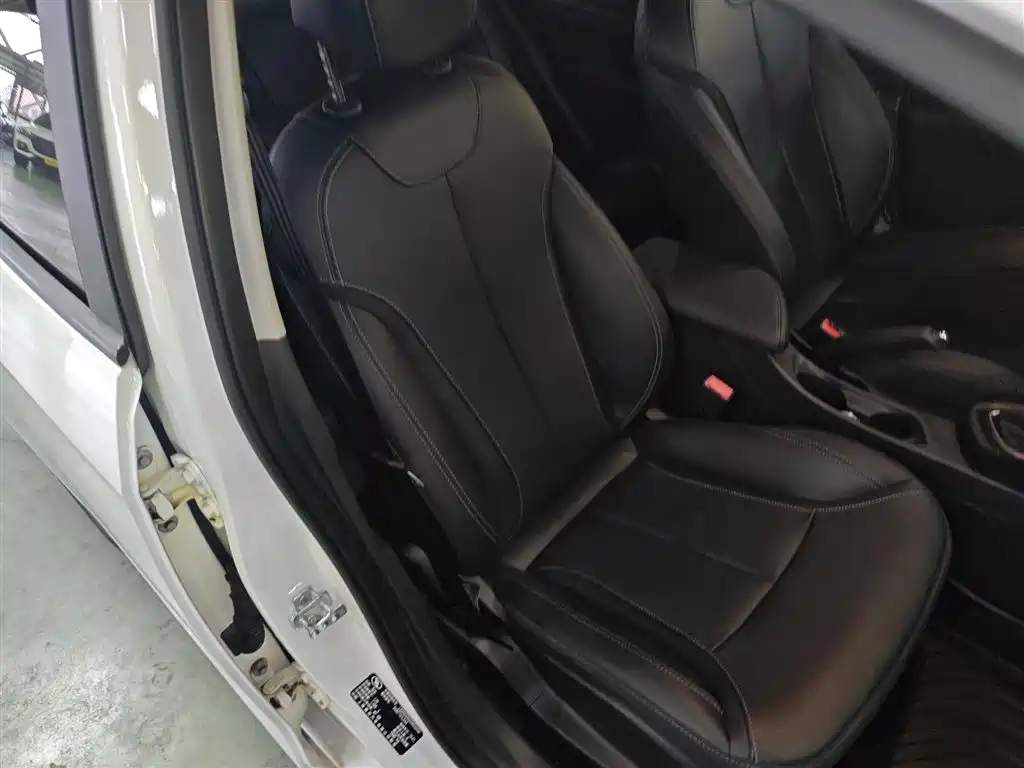 Buick Excelle 2015 15N Automatic Luxury фото 25