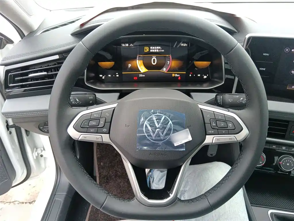 Volkswagen Sagitar 2025 Model Year Facelift 200TSI DSG Soaring Edition фото 11
