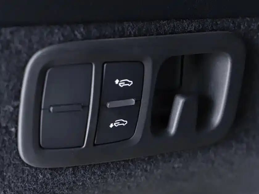 Audi SQ7 2024 4.0 TFSI Dark Knight Edition фото 23