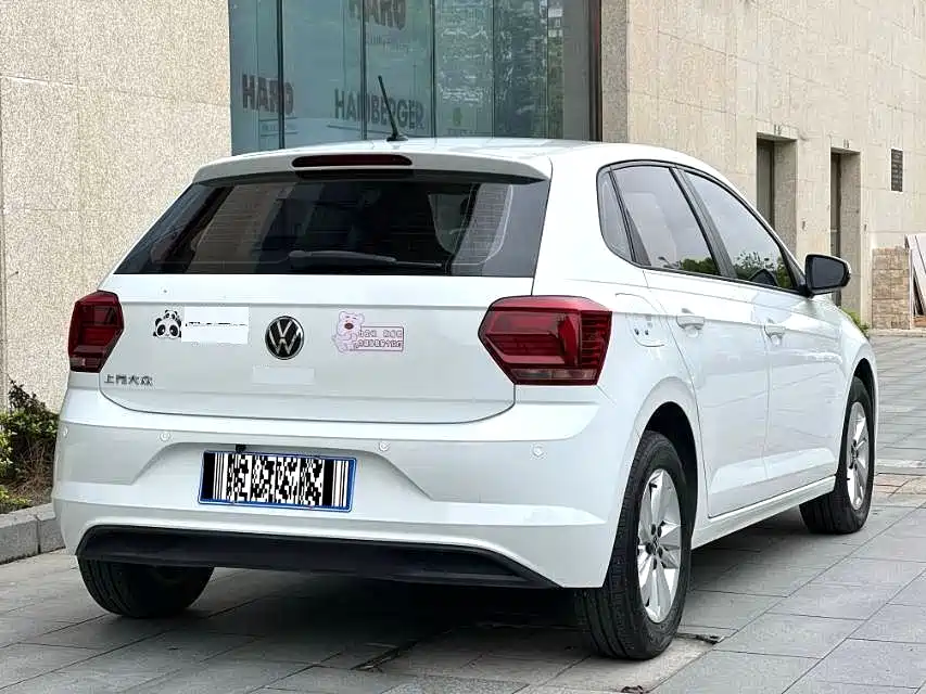 Volkswagen Polo 2023 Facelift Plus 1.5L Auto Joyful Living Edition фото 6