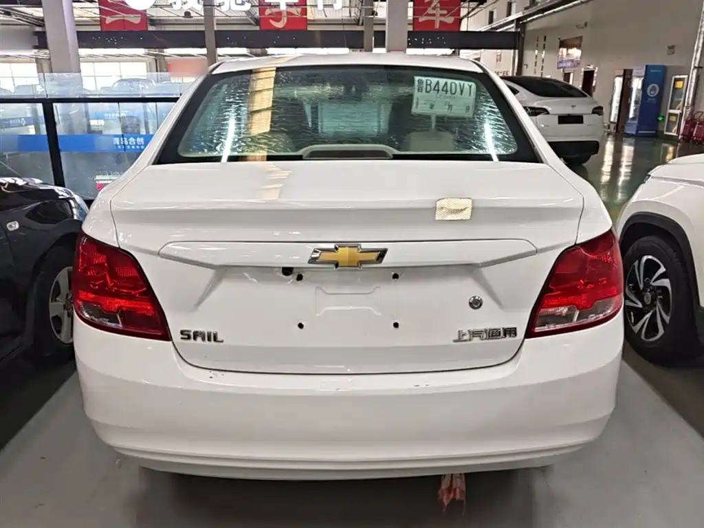 Chevrolet Sail 2016 Sail 3 1.3L Manual Comfort Sunroof Edition фото 6