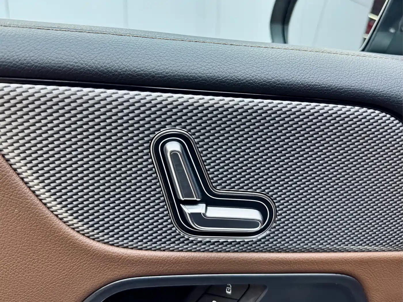 Mercedes-Benz GLB 2024 GLB 200 Dynamic фото 13