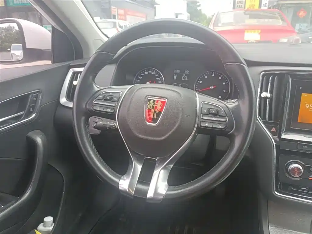 Roewe i6 2019 2018 20T Automatic Flagship Edition