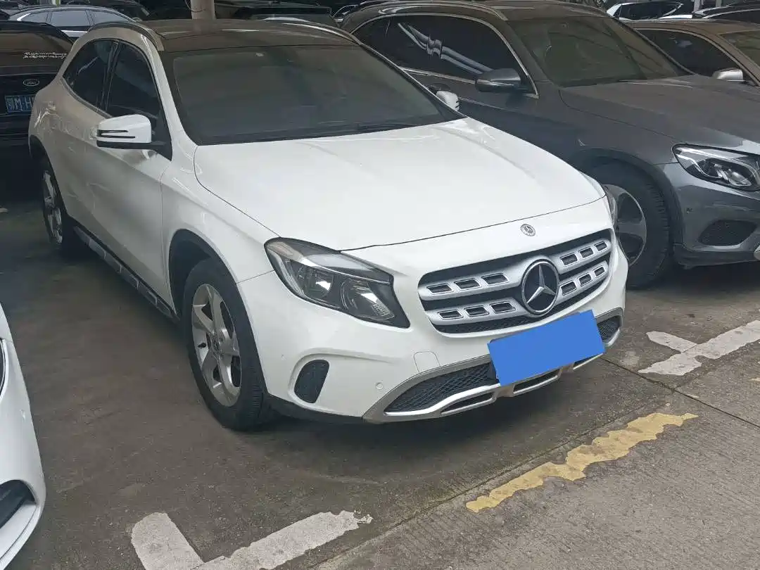 Mercedes-Benz GLA 2017 GLA 200 Dynamic фото 3