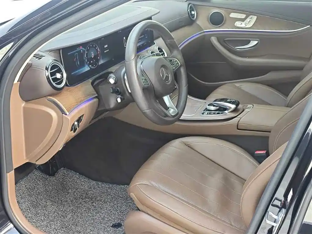 Mercedes-Benz E-Class 2018 E 300 L Luxury фото 6