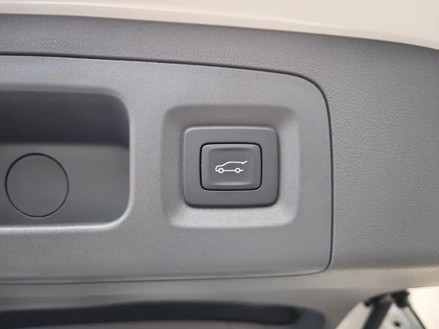 Buick GL8 2026 Luzun Premium Edition фото 21