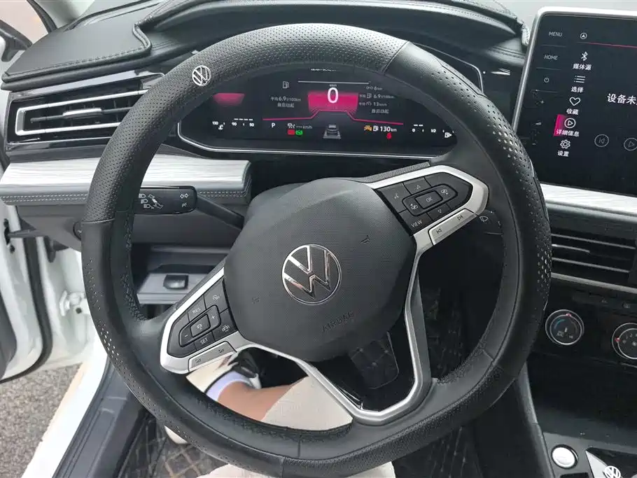 Volkswagen Sagitar 2025 Model Second Facelift 300TSI DSG Transcend Edition фото 15