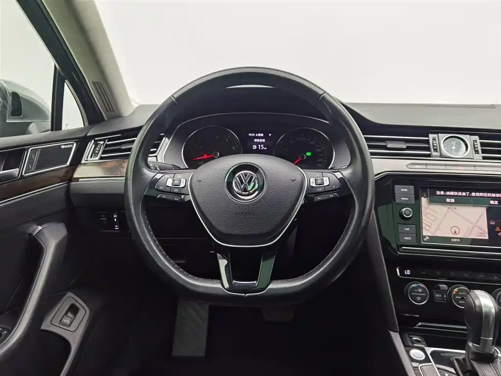 Volkswagen Magotan 2019 330TSI DSG Luxury China V фото 11