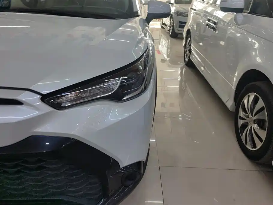Toyota Frontlander 2023 2.0L CVT Elite Edition фото 5