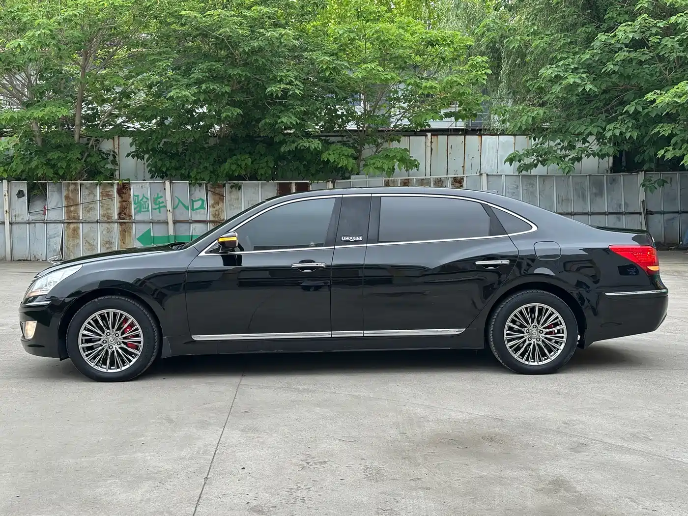 Hyundai Equus 2012 Model 5.0 GDi Extended Premium Edition фото 4