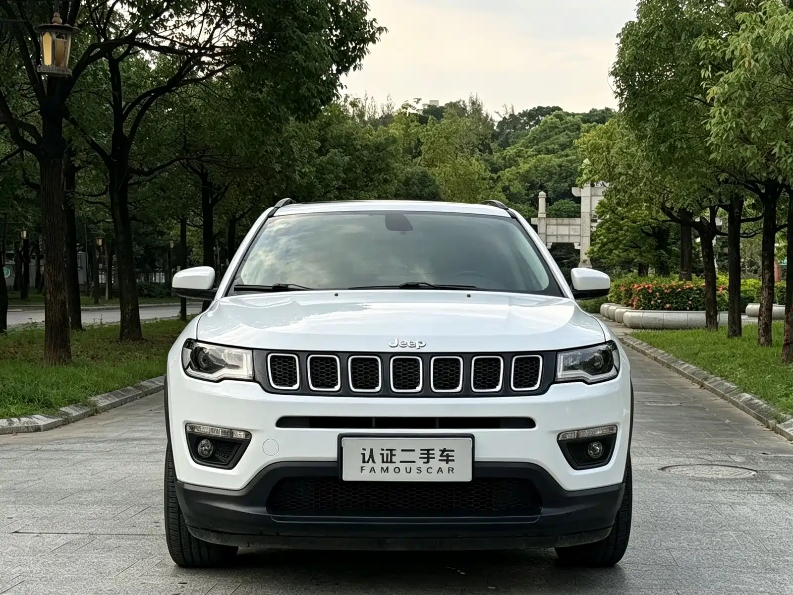 Фото 2 - Jeep Compass