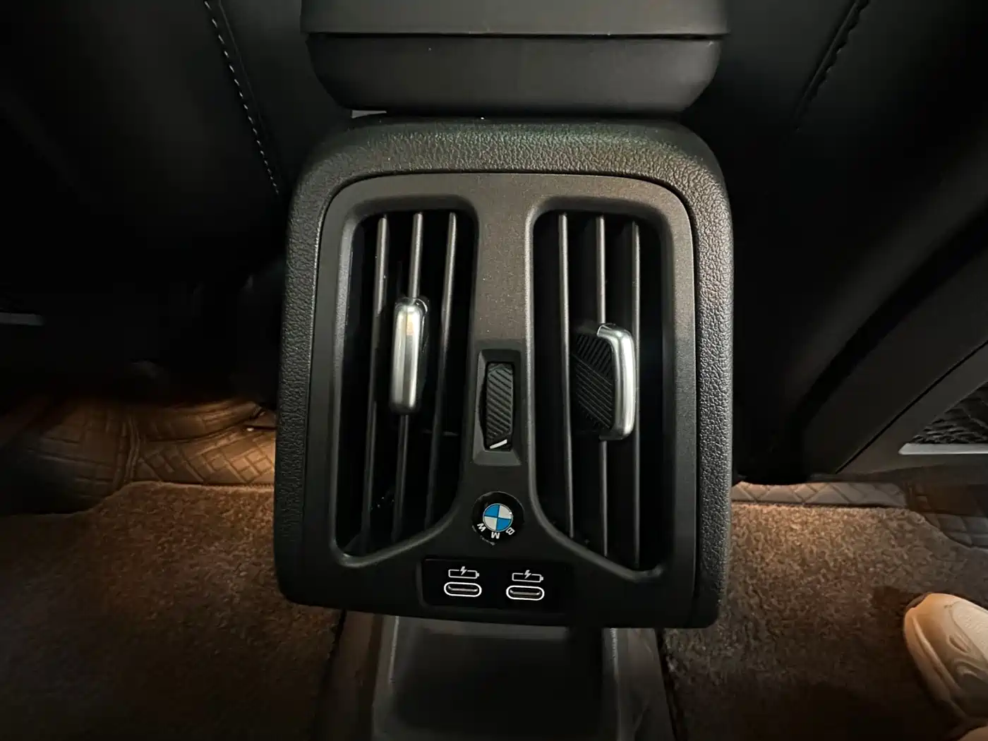 BMW X1 2024 sDrive20Li X Design Package фото 12