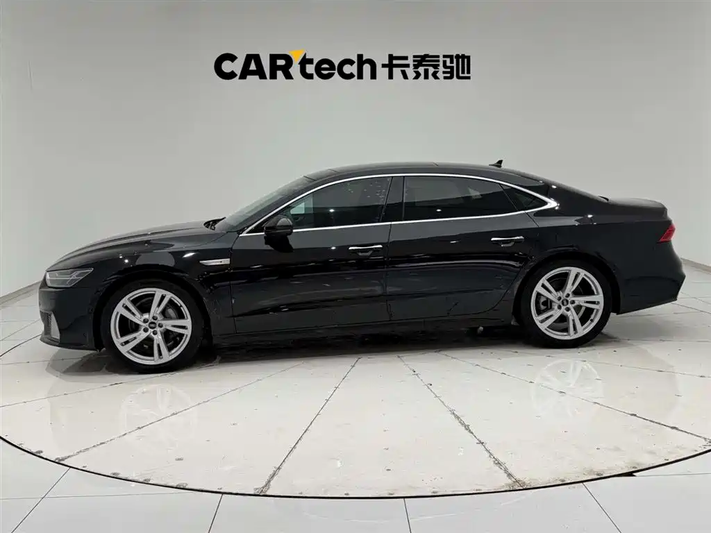 Audi A7L 2022 45 TFSI S-line Future Dream Edition фото 6