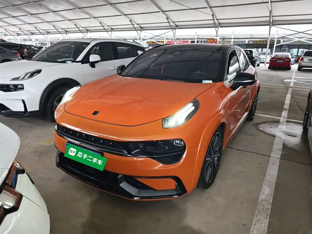 Lynk & Co 02 Hatchback 2021 2.0TD Halo фото 3