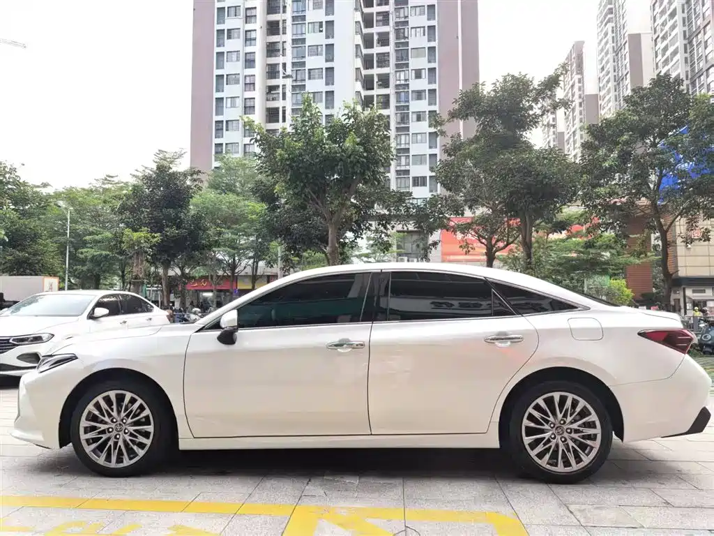 Toyota Avalon 2024 2.0L Luxury Edition фото 9