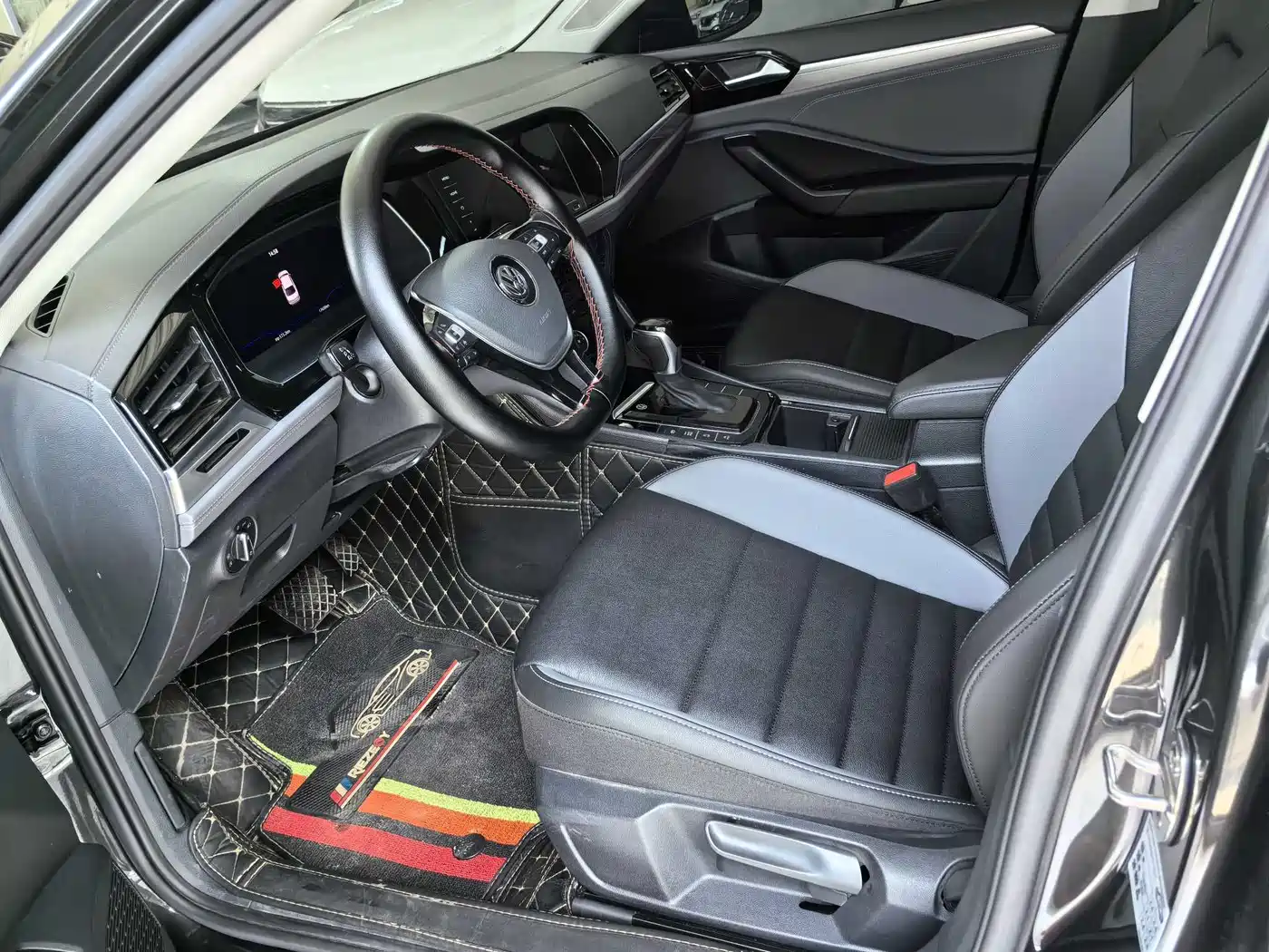 Volkswagen Sagitar 2022 280TSI DSG Surpassing Edition фото 7