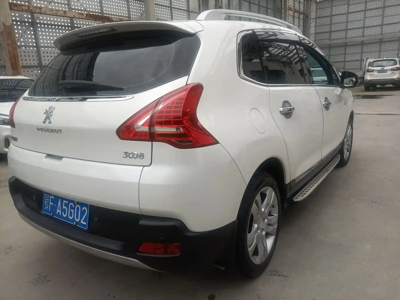 Peugeot 3008 2015 2.0L Automatic Classic Edition фото 5