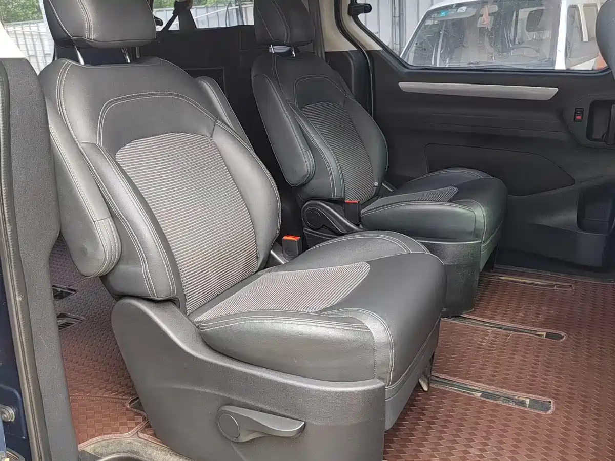 SAIC Maxus Maxus G10 2018 PLUS 1.9T Automatic Luxury Edition Diesel фото 7