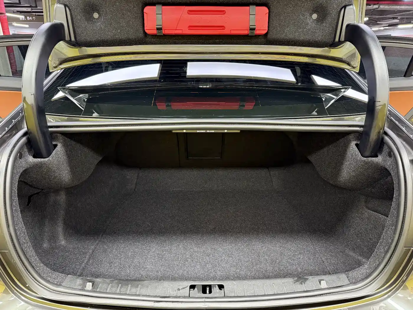 Фото 38 - Volvo S60