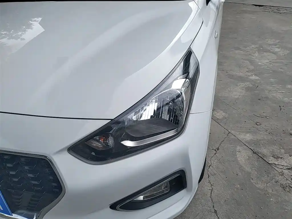 Hyundai Verna 2017 1.4L Automatic Leap Enjoyment Edition China VI фото 24