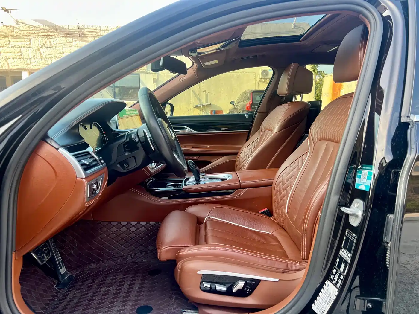 BMW 7 Series 2018 740Li xDrive Premium Type M Sport Package фото 4