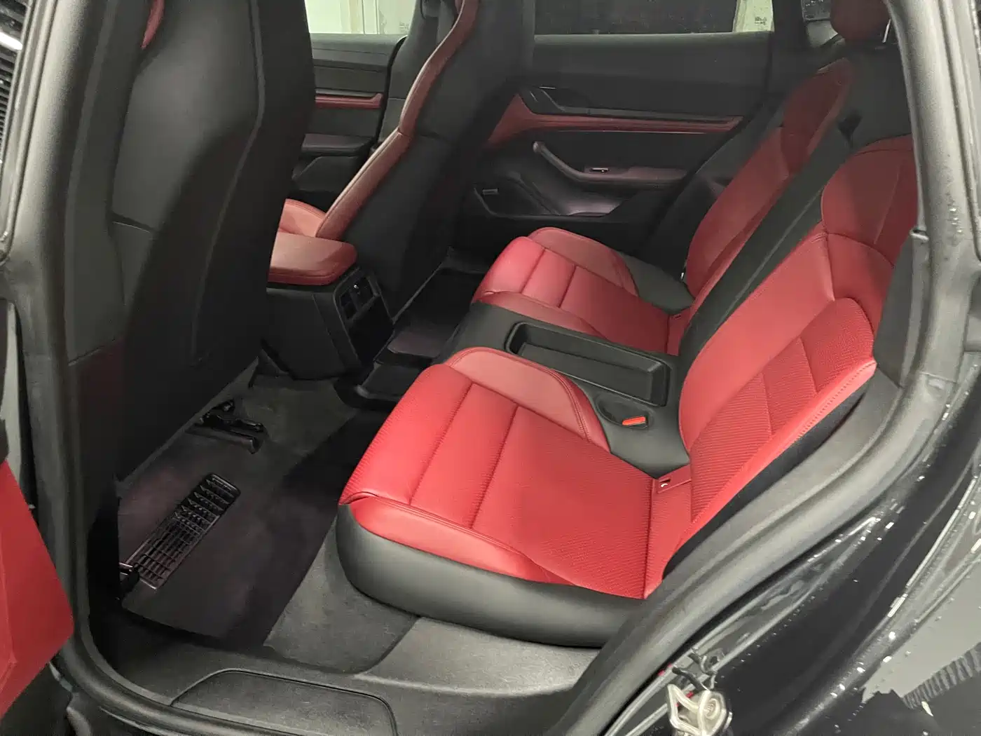 Porsche Taycan 2020 Taycan фото 11