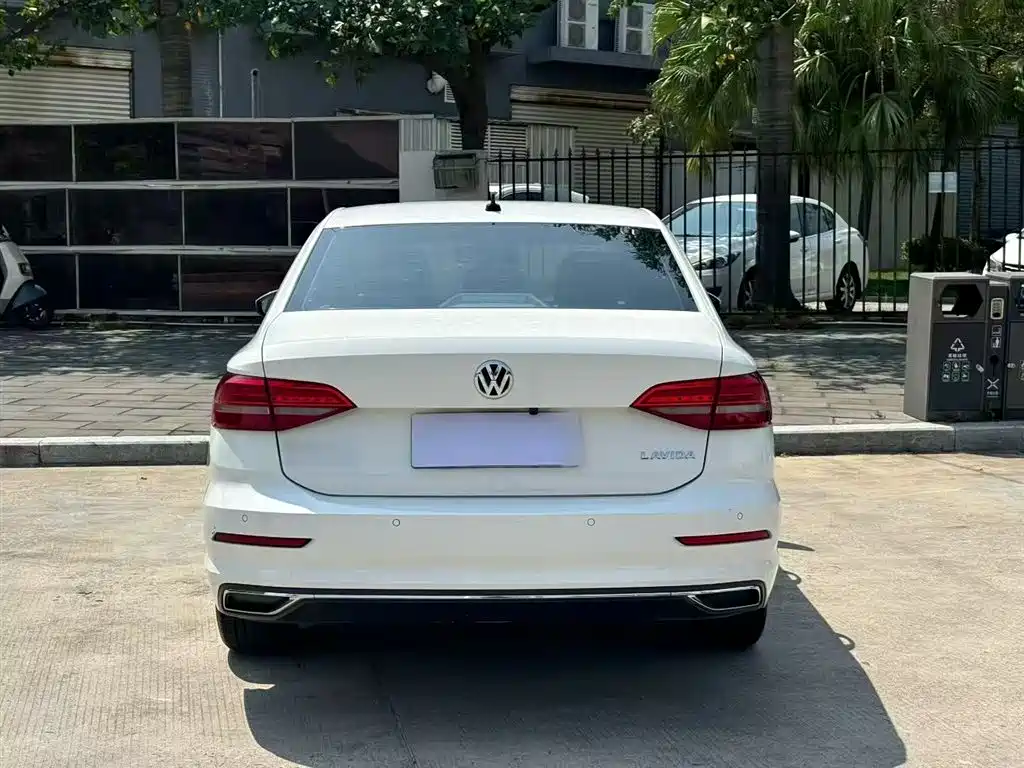 Volkswagen Lavida 2019 1.5L Automatic Comfort Edition China VI фото 6