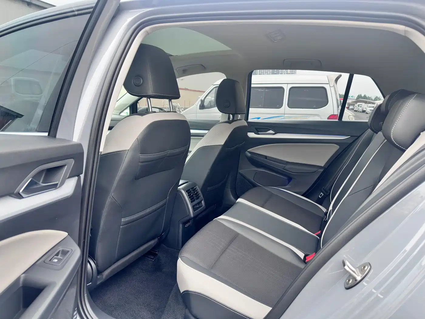 Volkswagen Golf 2021 280TSI DSG Pro фото 10