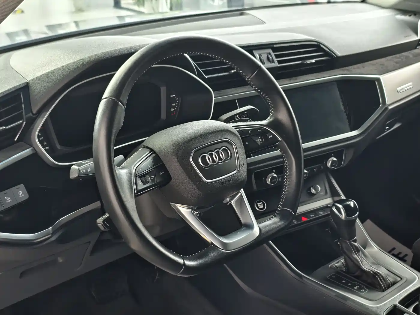 Audi Q3 2021 35 TFSI Fashion Sport фото 8