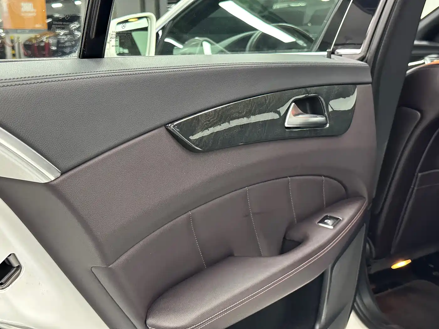 Mercedes-Benz CLS 2012 CLS 300 CGI фото 18