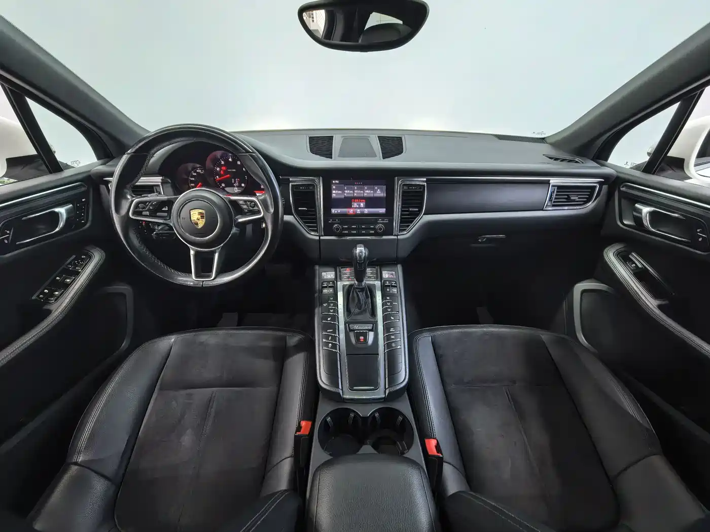 Porsche Macan 2017 Macan 2.0T фото 9