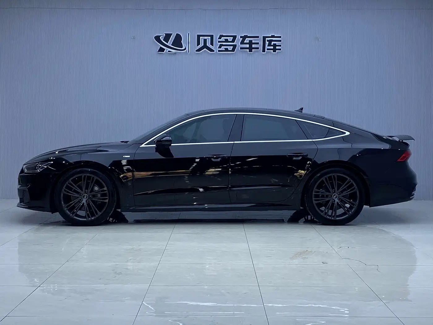 Audi A7 2023 Model 45 TFSI Premium Selection Edition фото 15