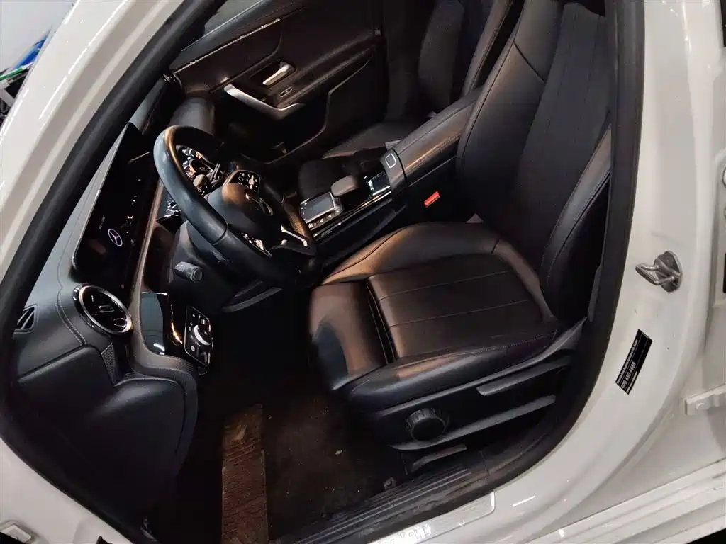 Mercedes-Benz A-Class 2021 A 200 L Sport Sedan Dynamic Type фото 11