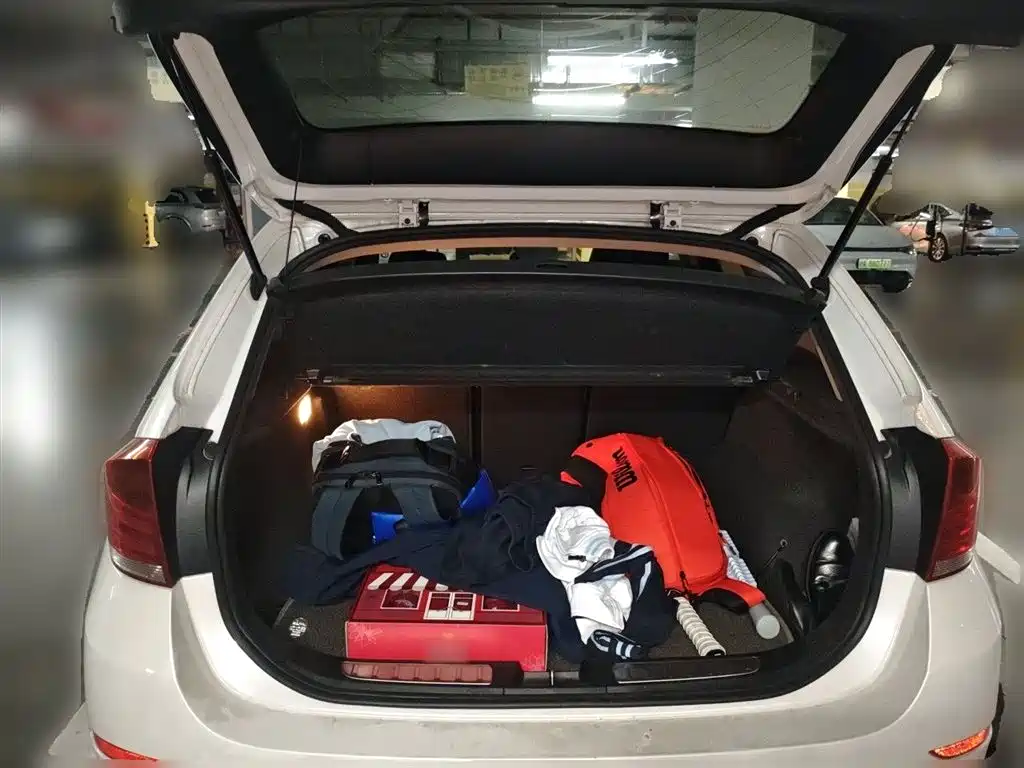 BMW X1 2015 Model xDrive20i Fashion Advanced Edition фото 10