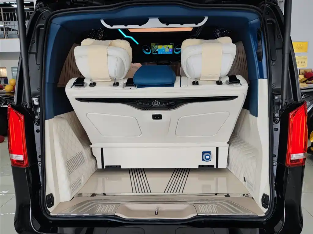 Mercedes-Benz V-Class 2021 V 260 L Long Wheelbase Luxury Edition фото 13