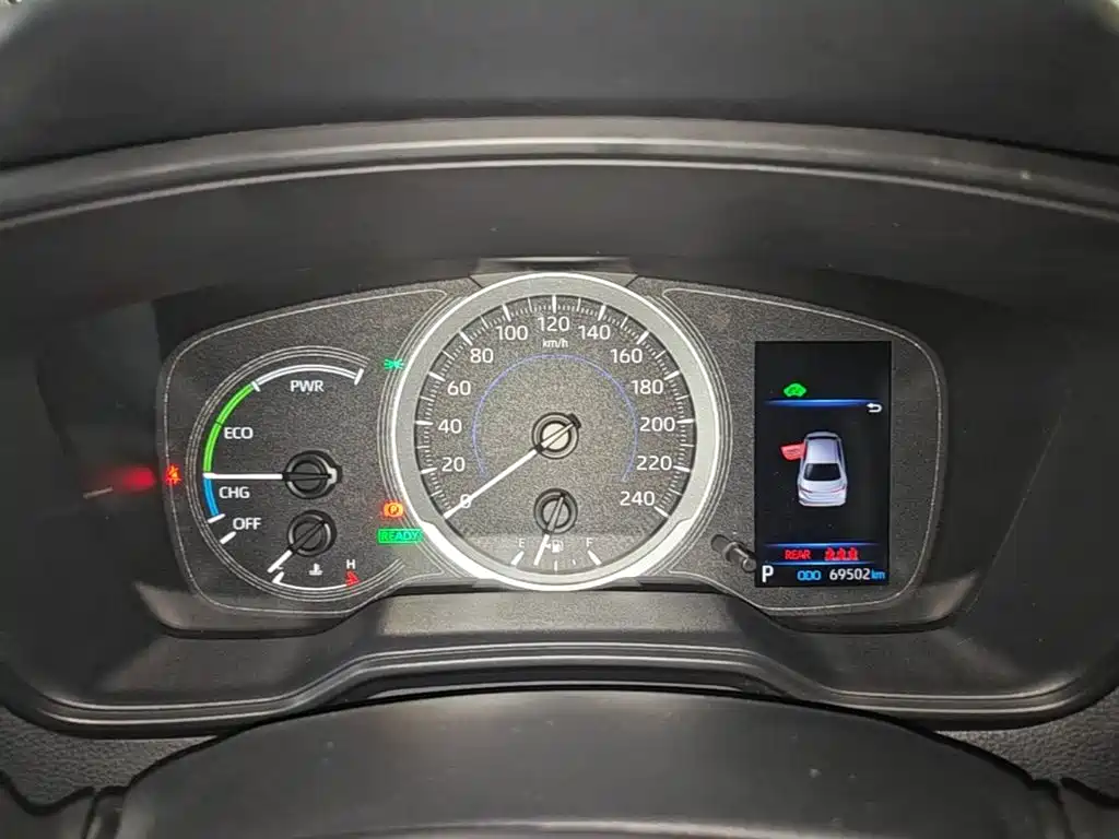 Toyota Corolla 2021 Hybrid 1.8L E-CVT Elite Edition фото 12