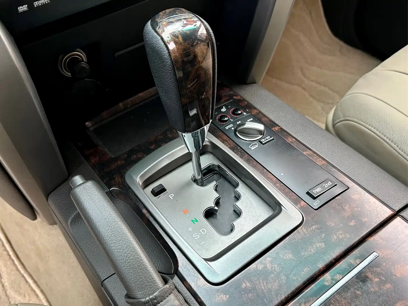 Toyota Land Cruiser 2007 4.7L Automatic VX-R фото 8
