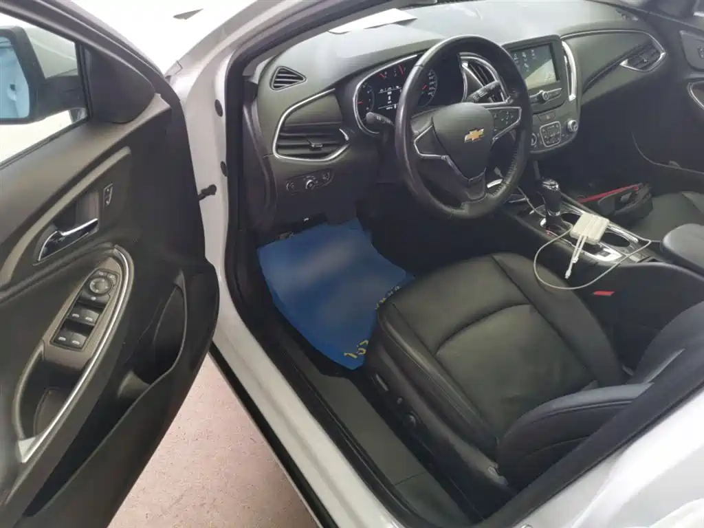 Chevrolet Malibu XL 2017 1.5T Auto Sport Edition фото 11