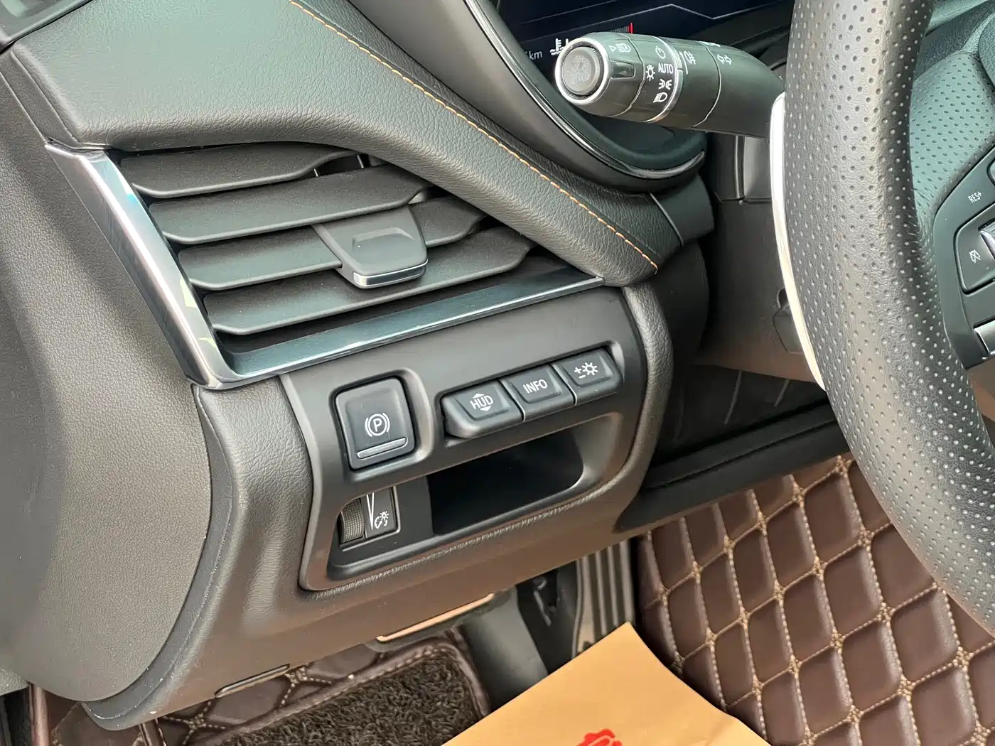 Cadillac CT5 2023 28T Platinum Style фото 23