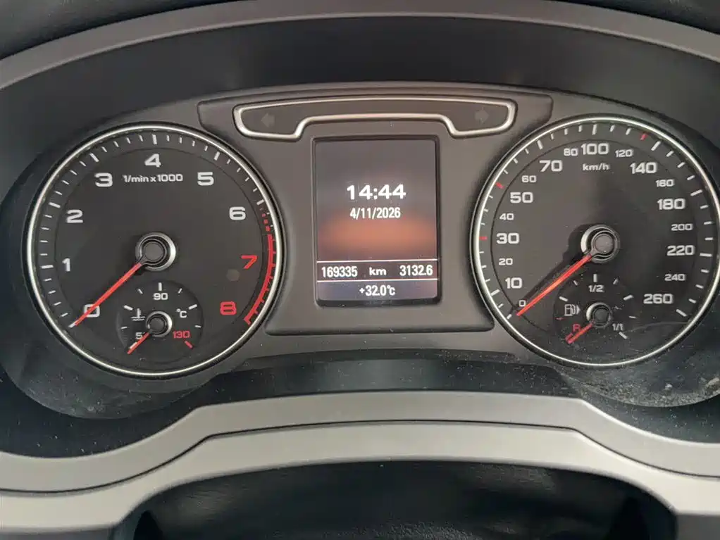 Audi Q3 2013 35 TFSI quattro Technology фото 4