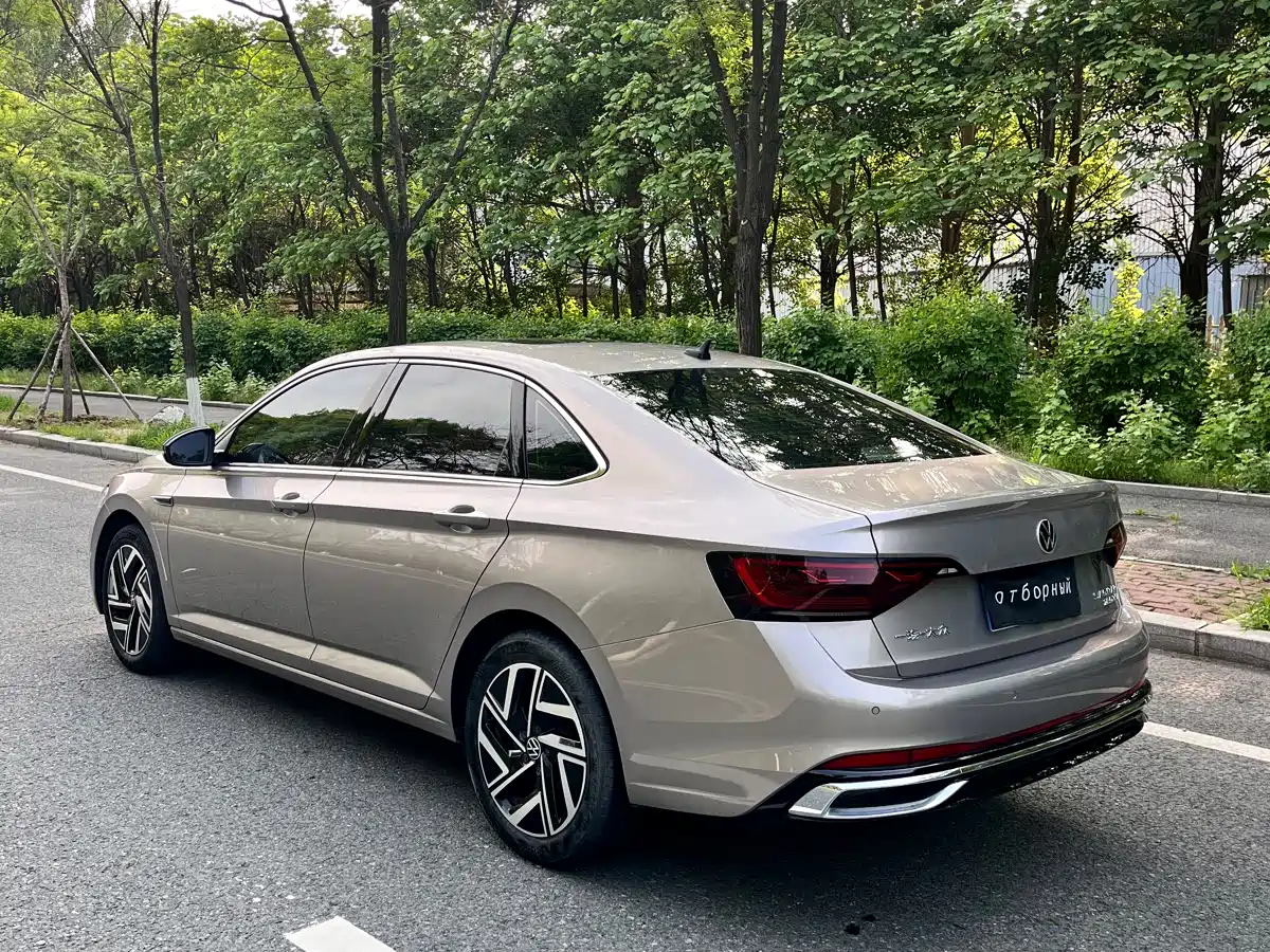 Volkswagen Sagitar 2023 280TSI DSG Surpass Plus Edition фото 7