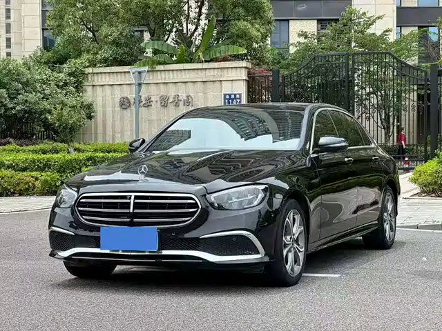 Mercedes-Benz E-Class 2020 E 300 L Fashion