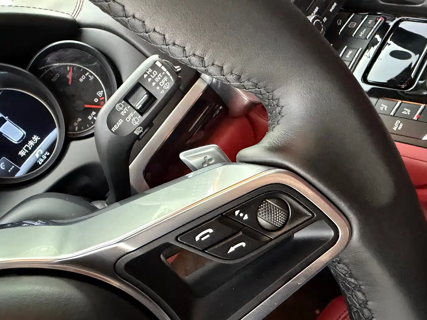Porsche Cayenne 2016 Cayenne Platinum Edition 3.0T фото 11