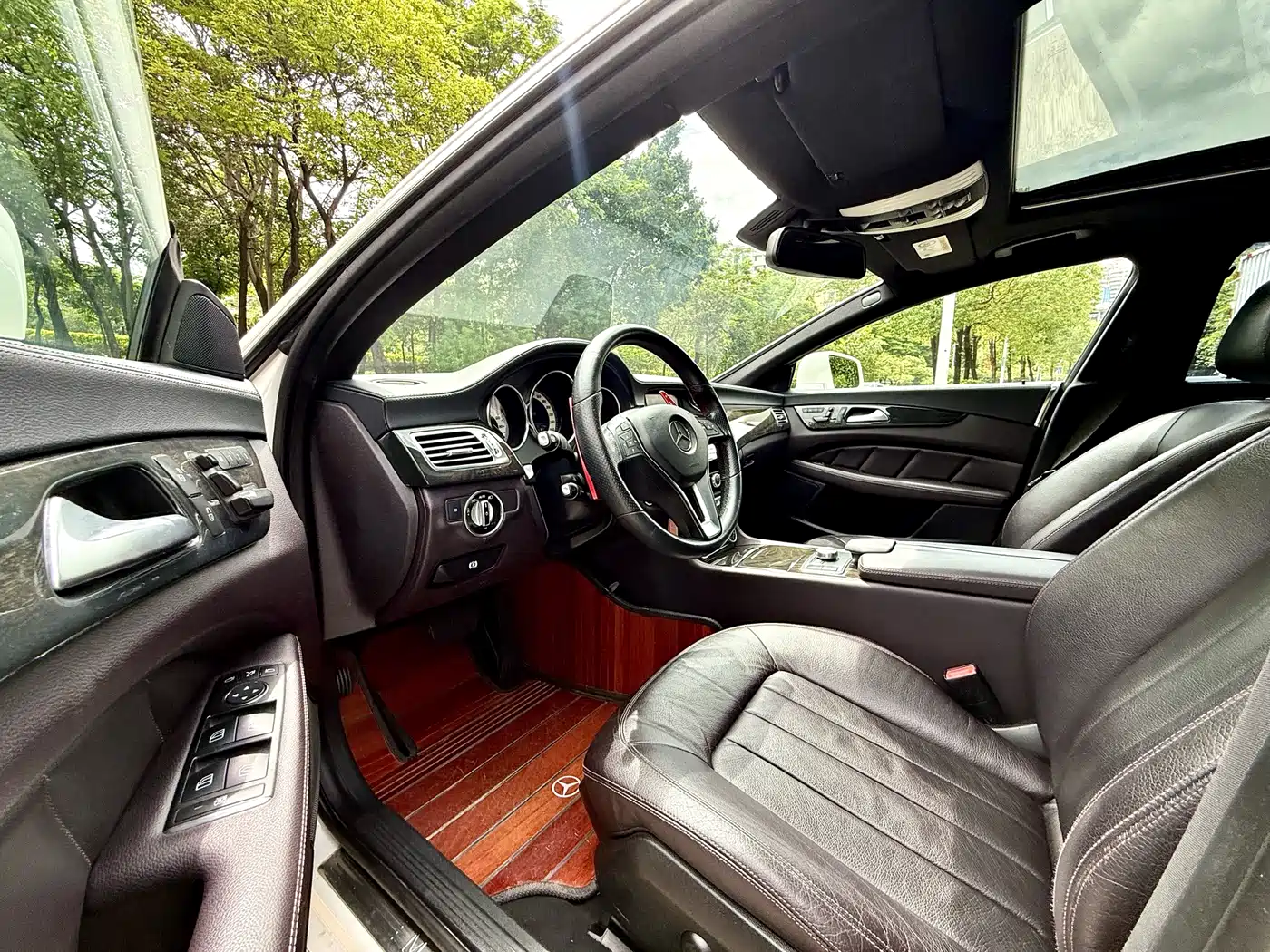 Mercedes-Benz CLS 2012 CLS 300 CGI фото 4