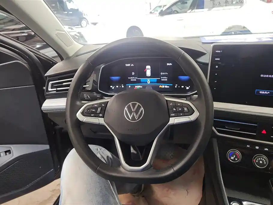 Volkswagen Sagitar 2023 300TSI DSG Surpassing Edition фото 15