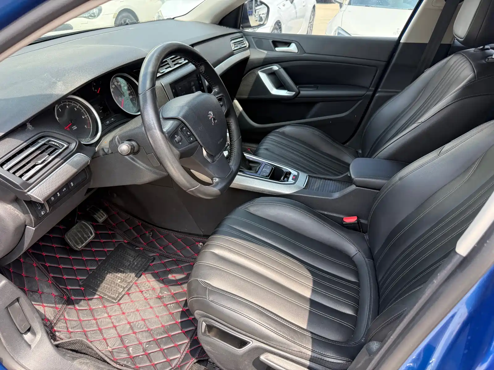 Photo 7 - Peugeot 408
