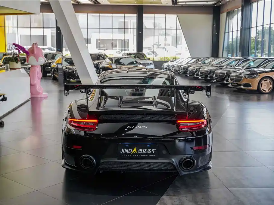 Porsche 911 2018 GT2 RS 3.8T фото 15
